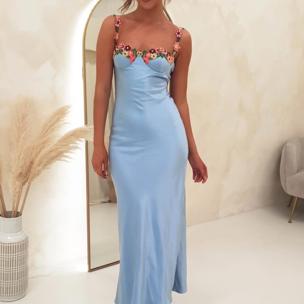 Elegant Blue Floral Dress